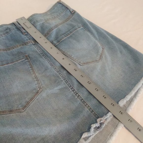 Energie women's size 11 light wash faux wrap skirt - Picture 8 of 16